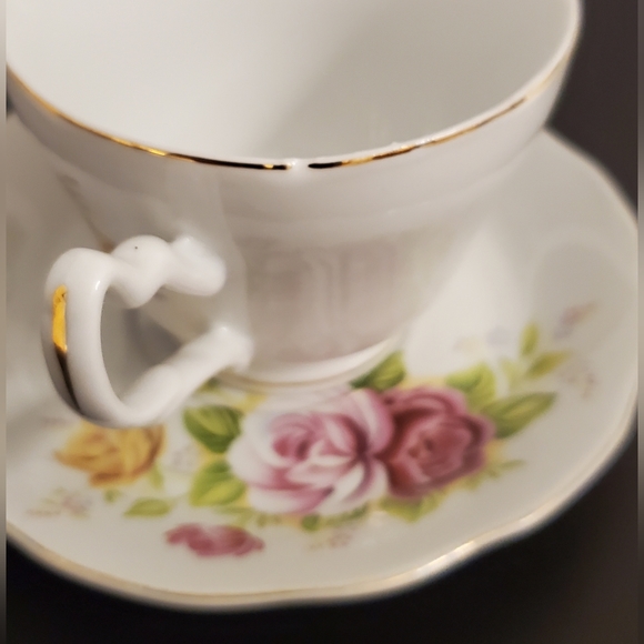 (3) Pink & Yellow Roses Porcelain Teacups & Saucers with Gold Trim - Picture 6 of 11